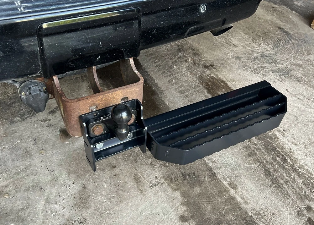 Astinlauta Pakettiauton Vetokoukkuun, Leveys 60cm, Hoyla-Tools 3 Astinlauta Pakettiauton Vetokoukkuun, Leveys 60cm, Hoyla-Tools - Image 3