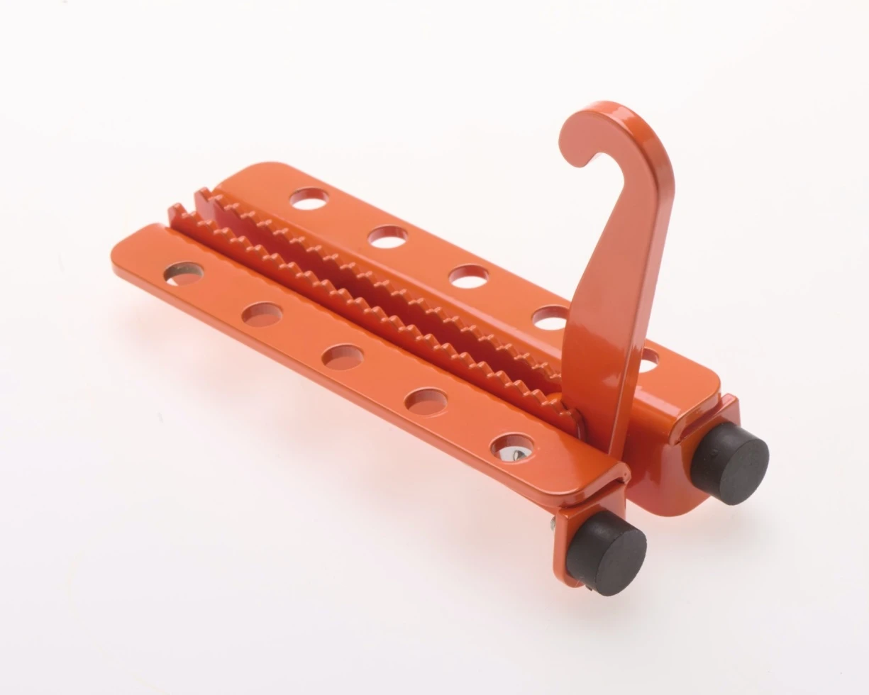 Nousutuki S, Kiinnitys Auton Oven Lukituslenkkiin 1 Nousutuki S, Kiinnitys Auton Oven Lukituslenkkiin