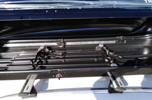 Thule Pacific 700 Dual-Side Suksiboksi -Polarautocar thule pacific suksiboksit kuljetuslaatikot kattolaatikot tampere b1f28823